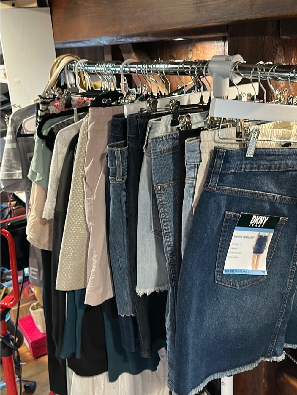 Bundle of clothing and handbags!
